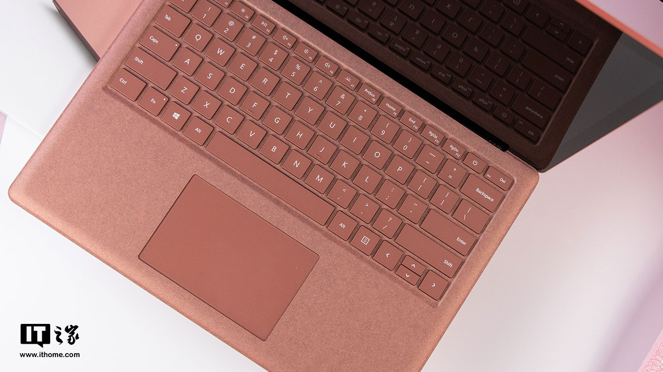 微软Surface Laptop 2灰粉金笔记本评测