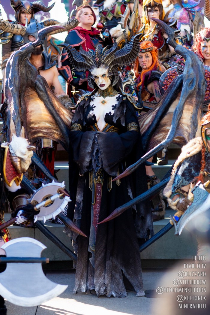 《暗黑破坏神4》女魔头莉莉丝官方Cos霸气登场