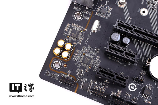 Intel八代U超强性价比搭档:七彩虹B360主板上市 七彩虹B360主板