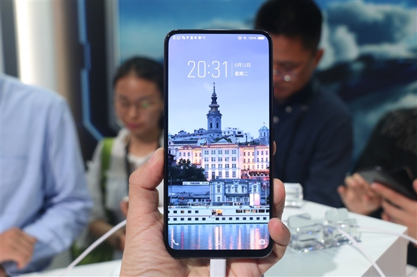 vivo NEX上手体验：目前最酷的全面屏旗舰机