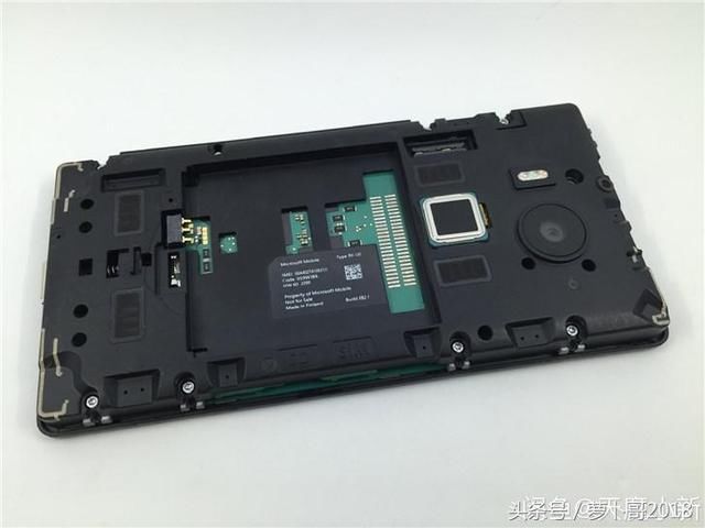 诺基亚工程机Surface Phone运行windows10系统