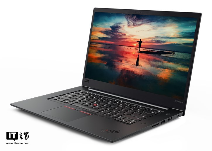 联想发布ThinkPad X1 Extreme笔记本1.jpg