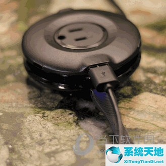 一个女大学生设计的圆形插线板